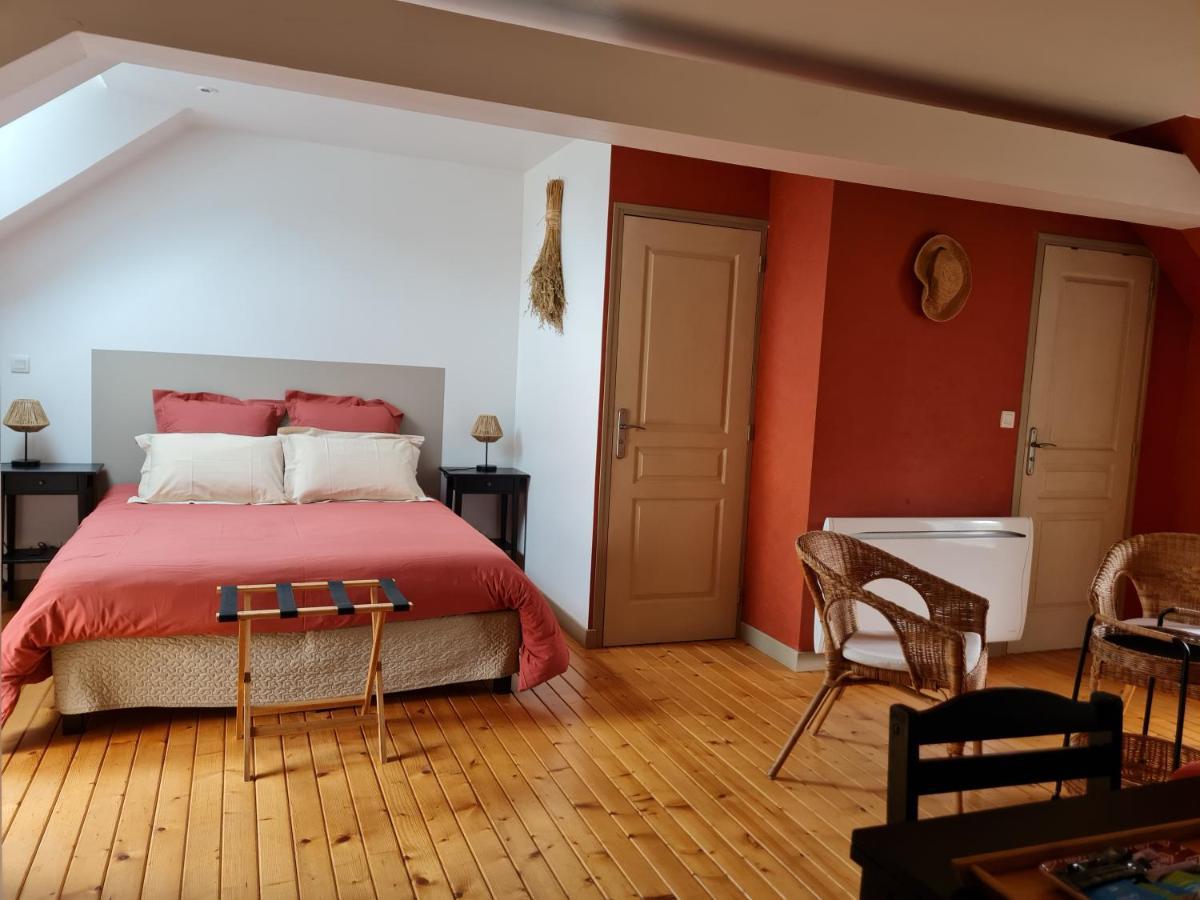 Bed and Breakfast Domaine De La Cour Vautier Mandeville-en-Bessin Exterior foto