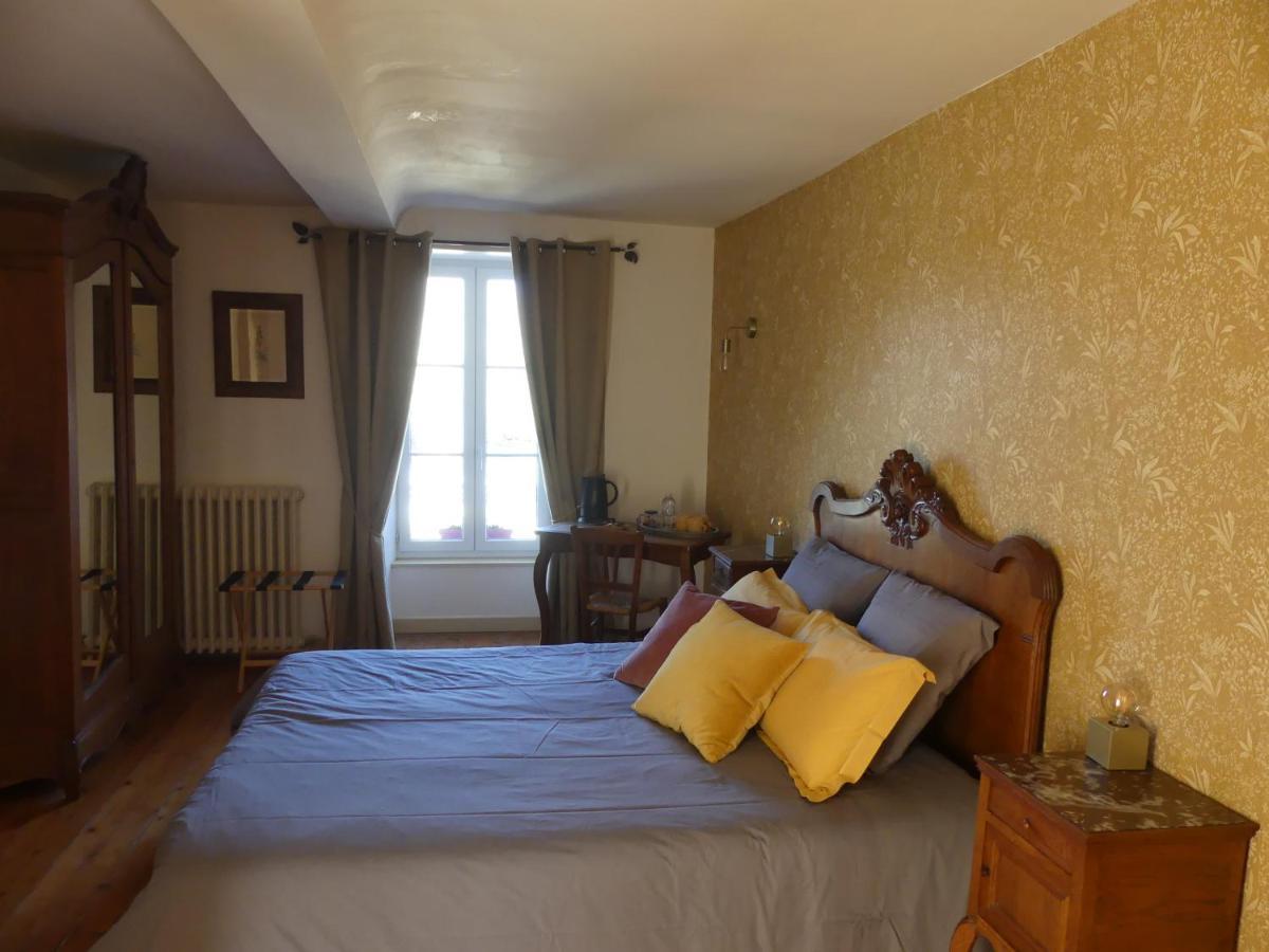 Bed and Breakfast Domaine De La Cour Vautier Mandeville-en-Bessin Exterior foto
